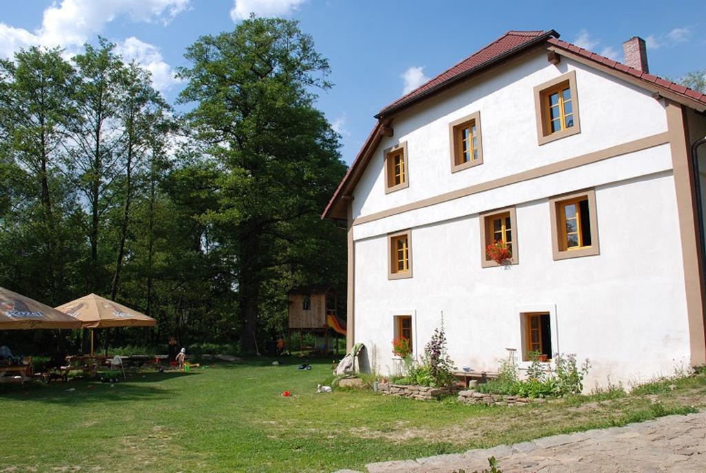 Biofarma Dolejsi Mlyn Villa Kamberk Exterior photo